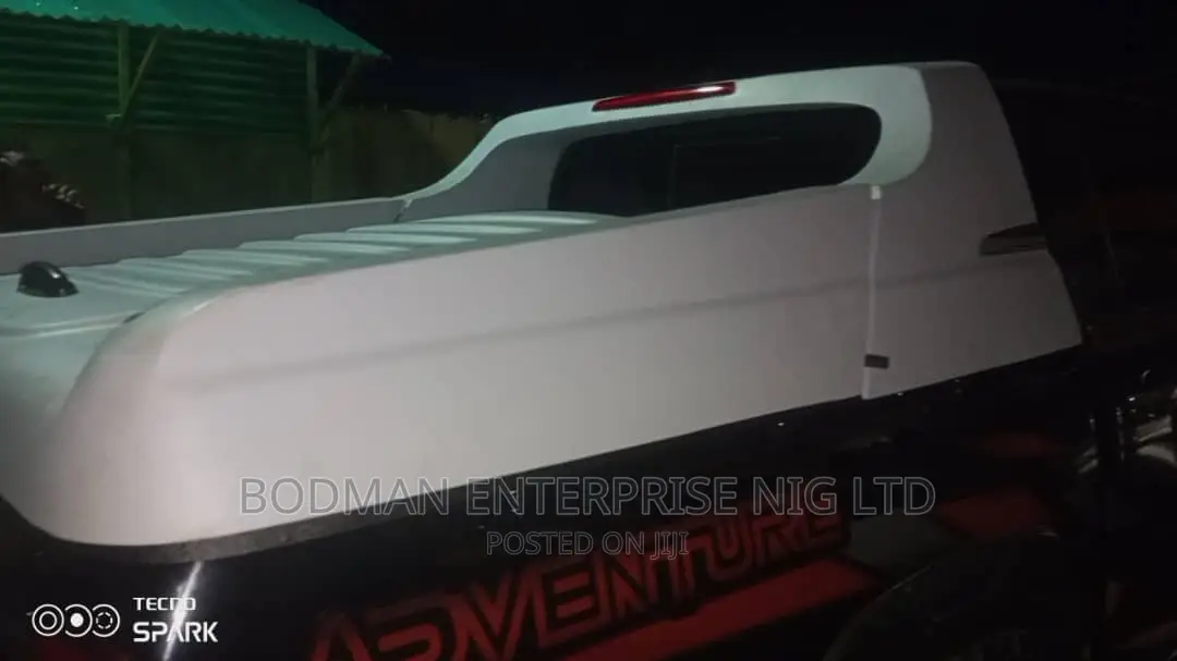Carriboi Boot Cover for Toyota Hilux =