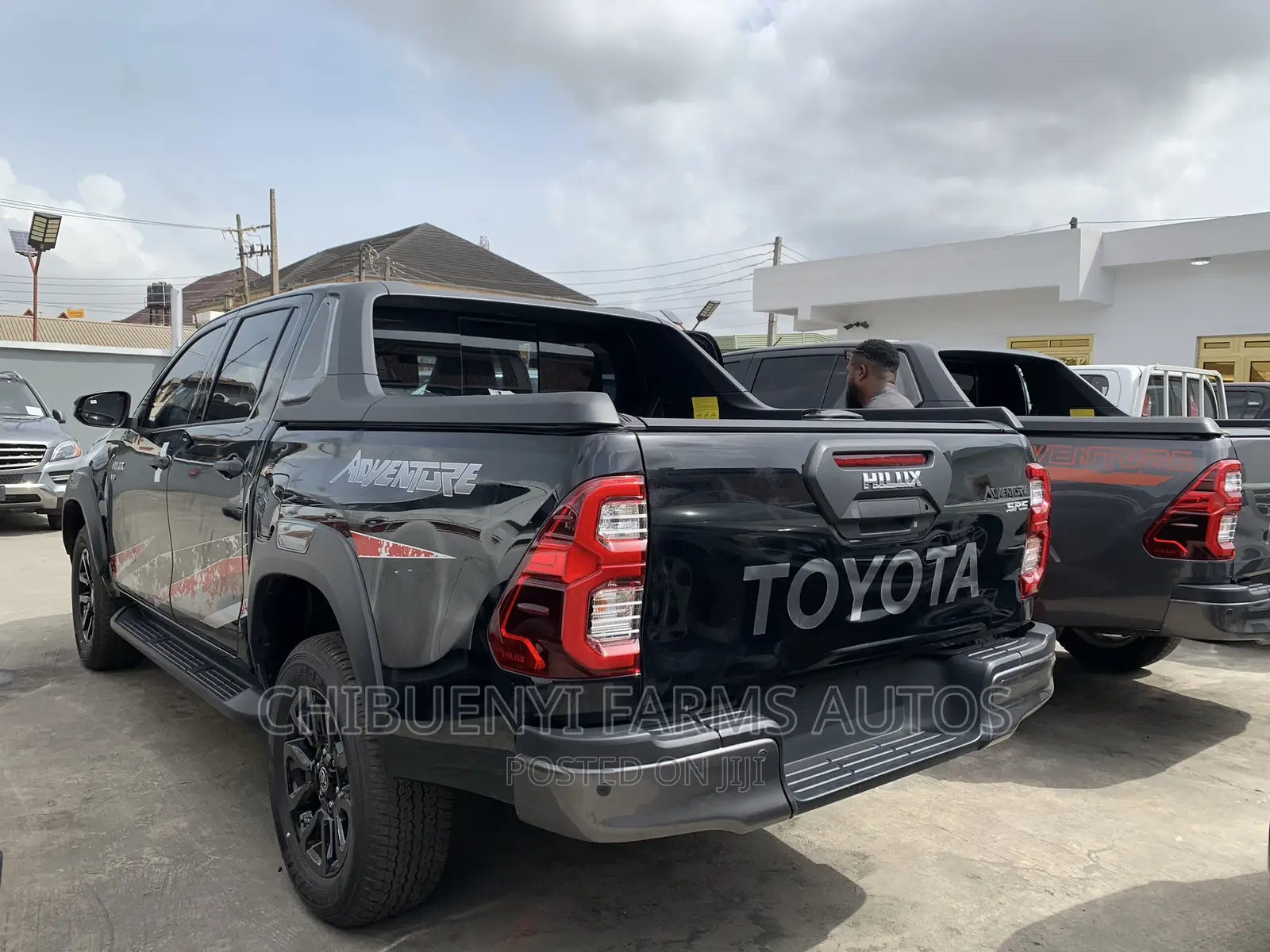New Toyota Hilux 2023 Black