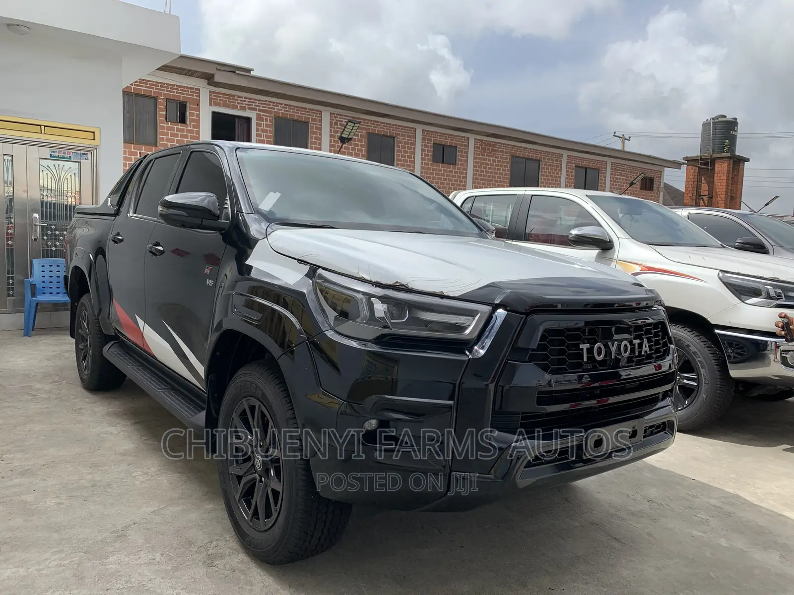 New Toyota Hilux 2023 Black