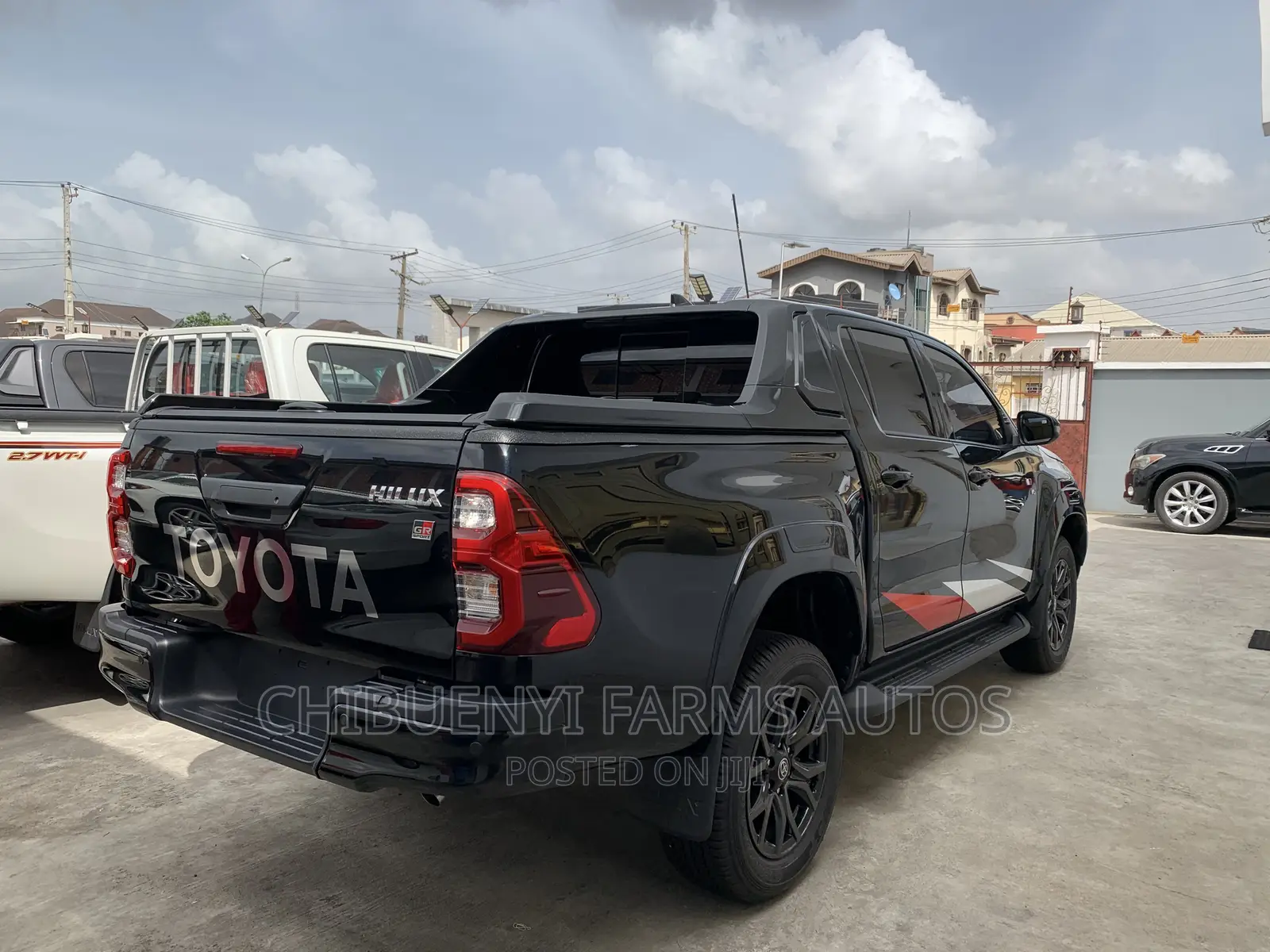 New Toyota Hilux 2023 Black
