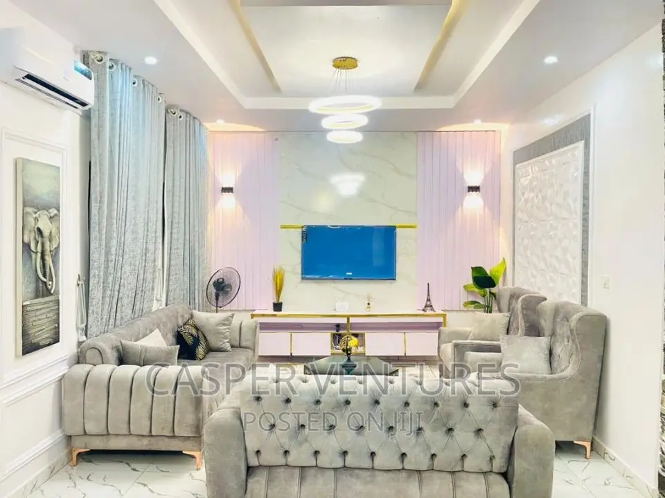 Enchanting and Cozy 4-Bedroom Duplex