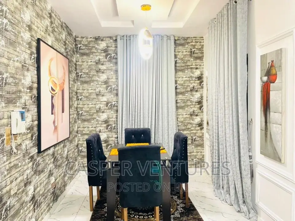 Enchanting and Cozy 4-Bedroom Duplex