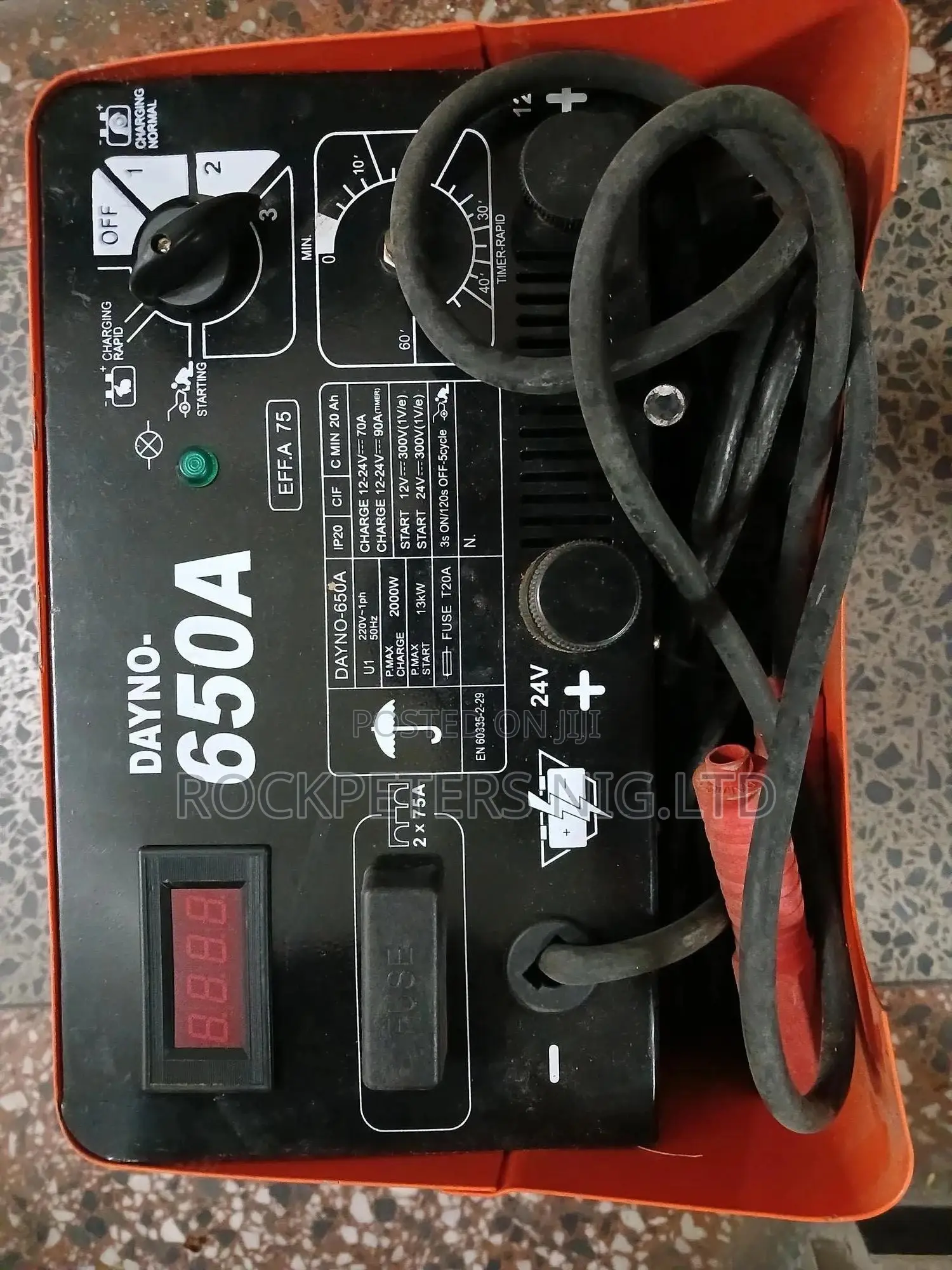 Dayno 650A 12/24v 70A Battery Charger