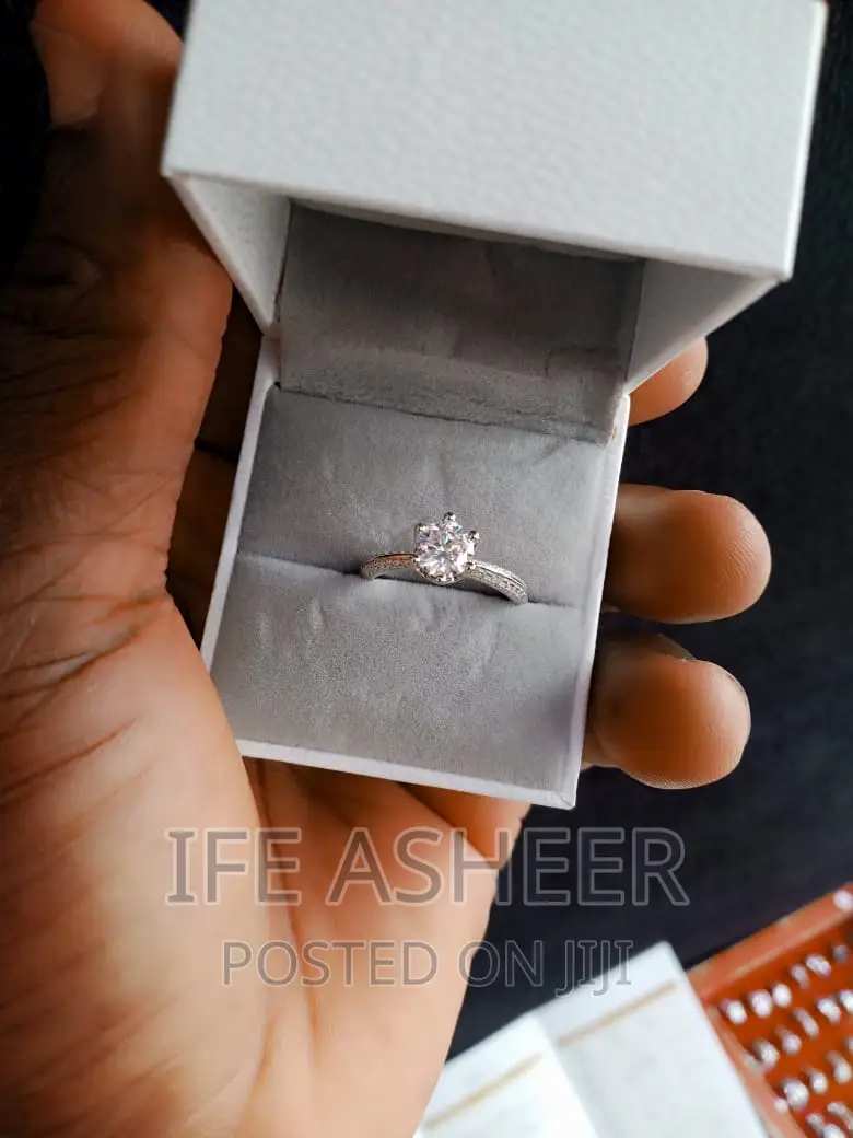 1carat Mossanite Diamond Stone Proposal Ring - Silver