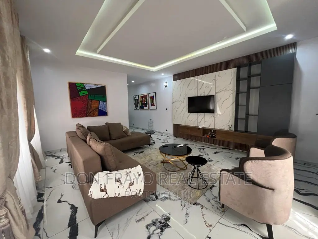 3 Beds Apartment Self Compound in Aare Avenue New Bodija
