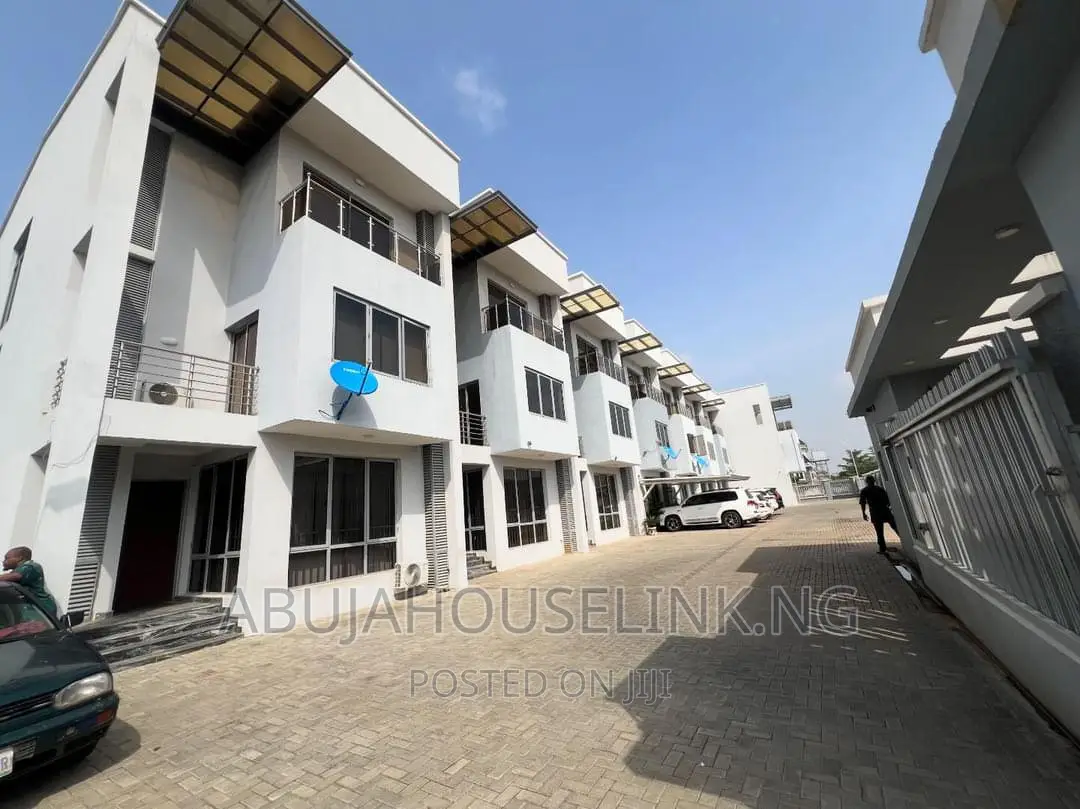 4bdrm Duplex in Guzape Abuja for sale