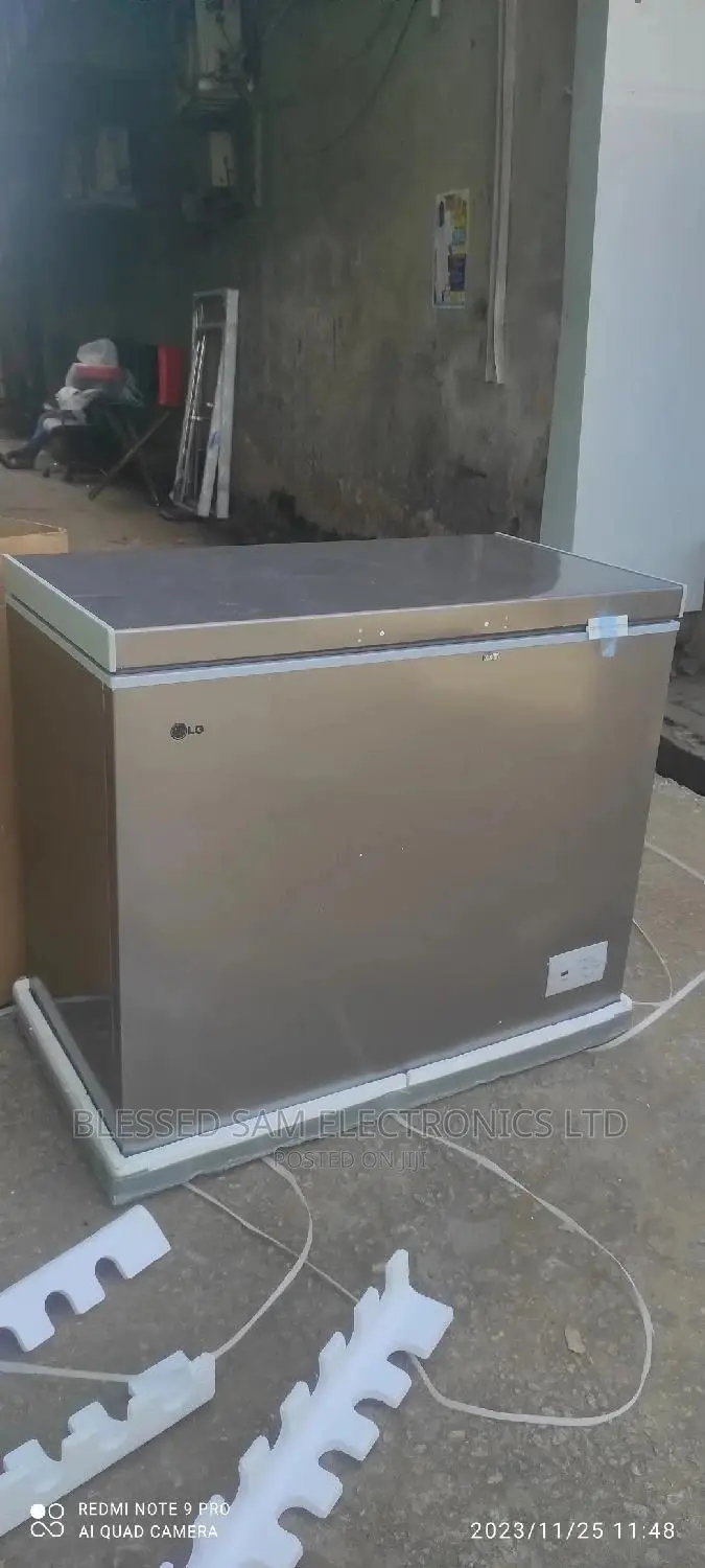 New Lg Chest Freezer 350l Double Door Glass , Fast Freezing