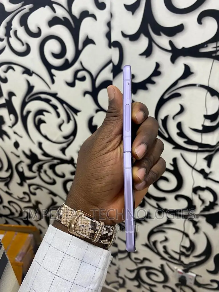 Samsung Galaxy Z Flip3 5G 128 GB Purple