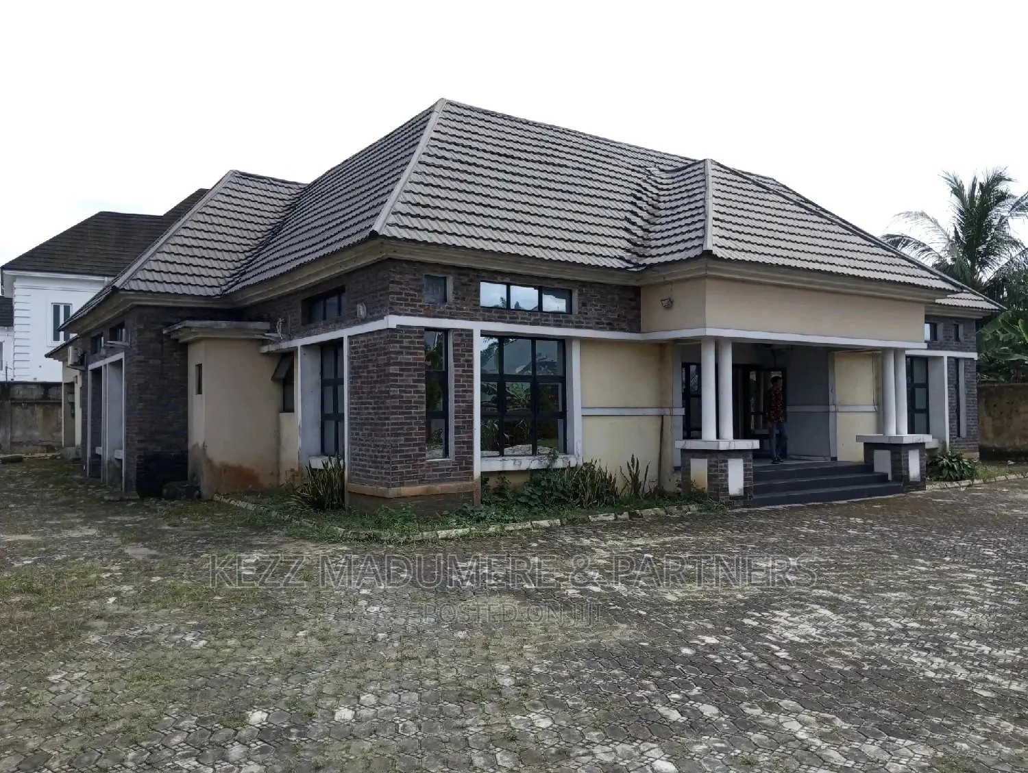 4bdrm Bungalow in Treasure Avenue,, Port-Harcourt for sale
