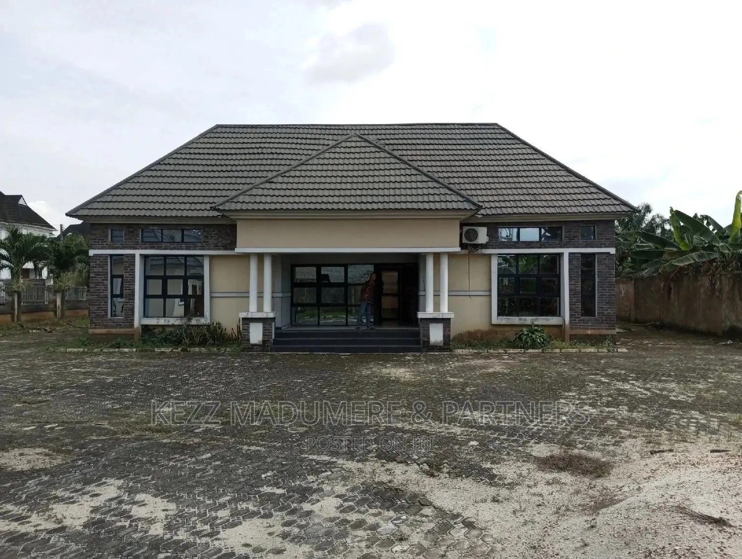 4bdrm Bungalow in Treasure Avenue,, Port-Harcourt for sale