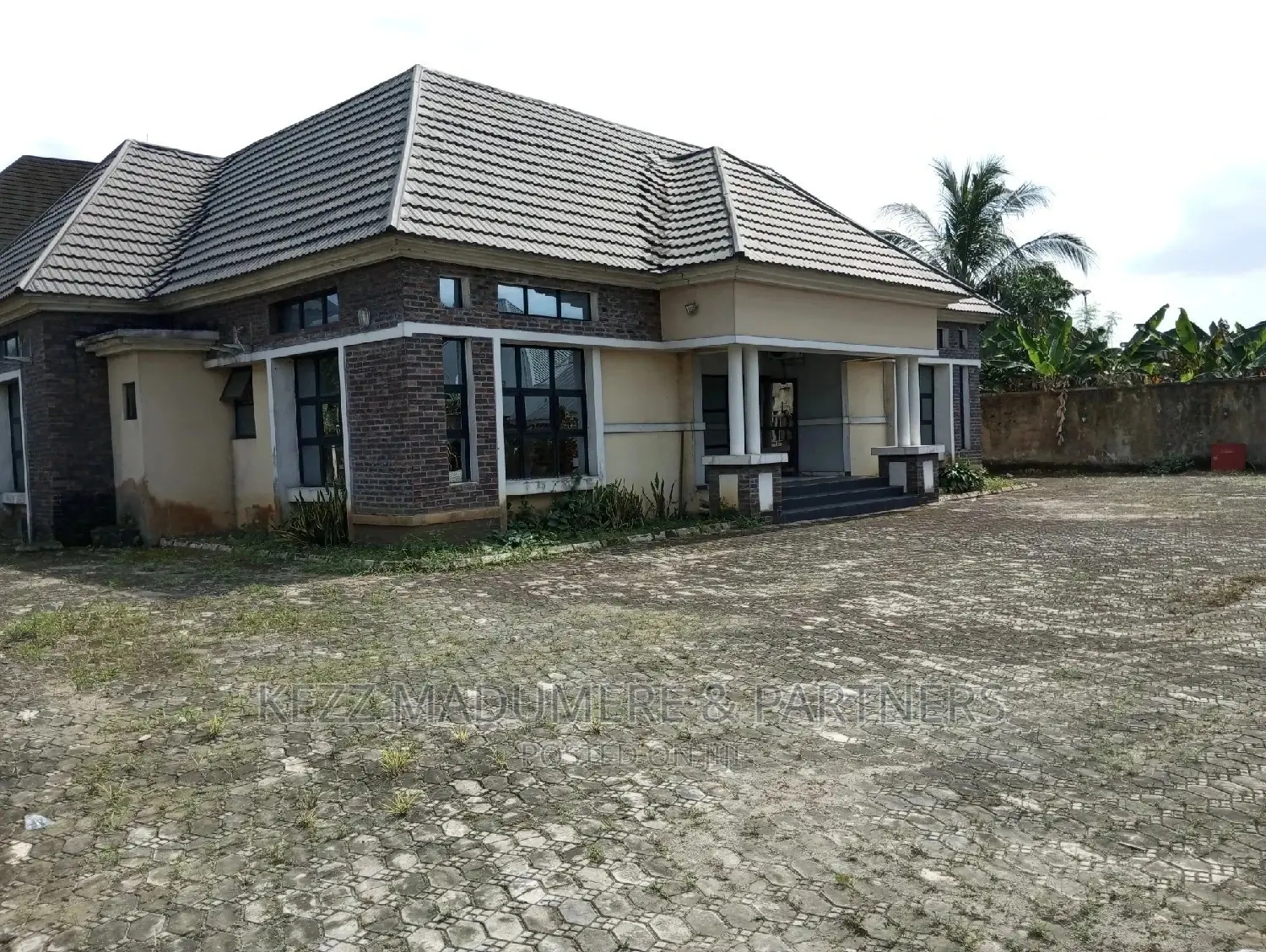 4bdrm Bungalow in Treasure Avenue,, Port-Harcourt for sale