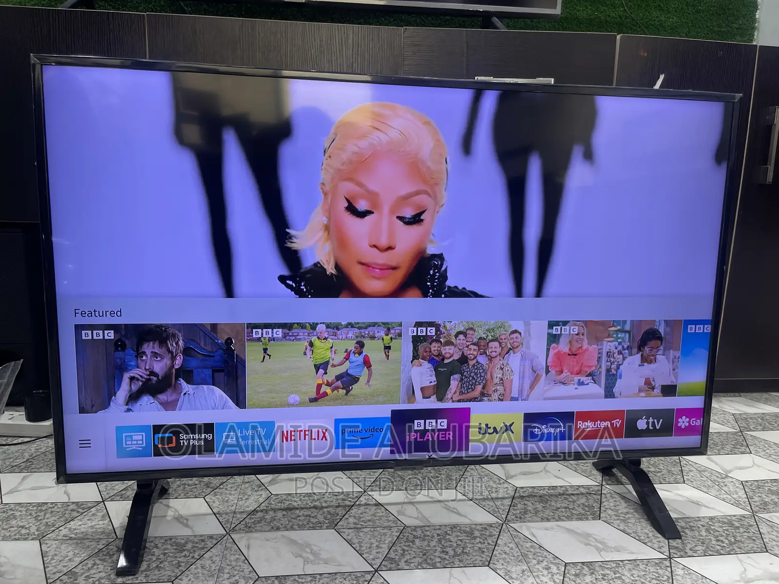 Samsung 43” Ultra UHD Smart Tv Apple Support, Bluetooth