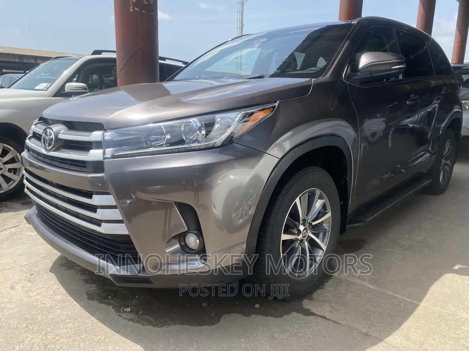 Toyota Highlander XLE 2019 Gray