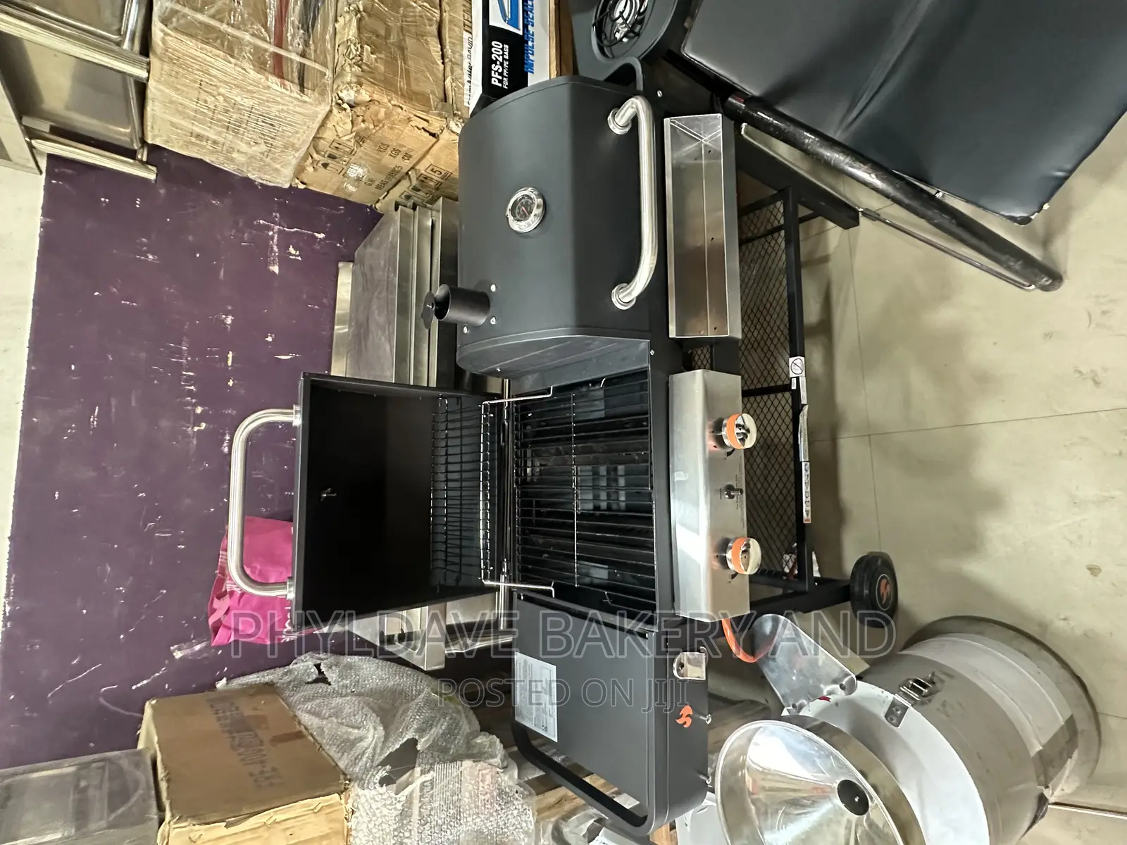 Charcoal Gas Barbecue(Bbq) Machine With Under Storage