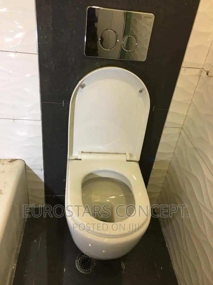 Wall Hug Condit Water Closet