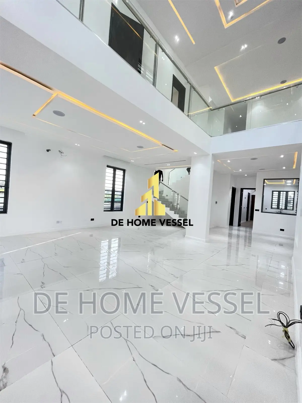 5bdrm Duplex in Ikota for sale
