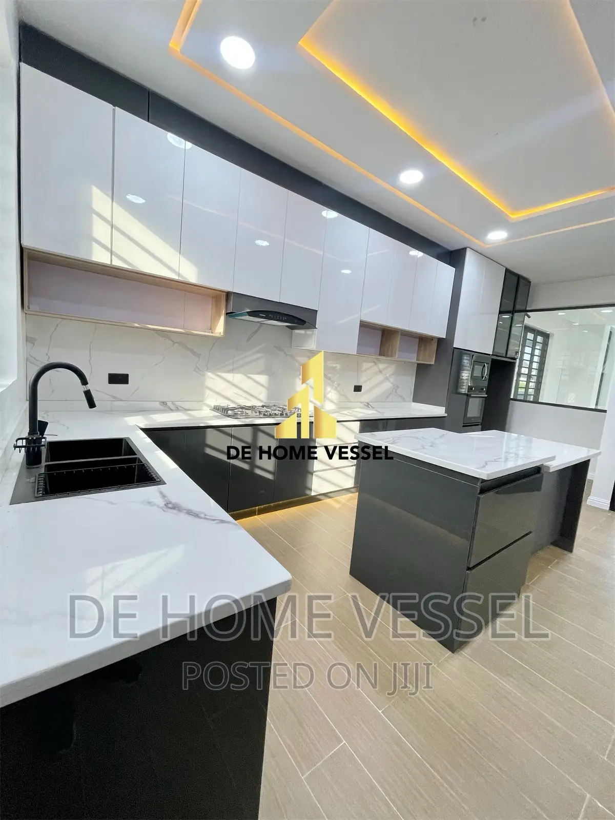 5bdrm Duplex in Ikota for sale
