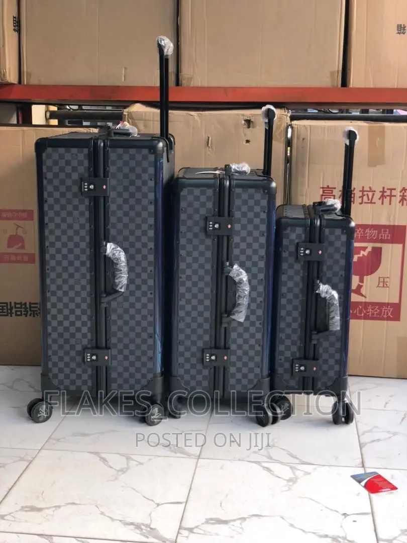 LV Set of 3 Luggage Box