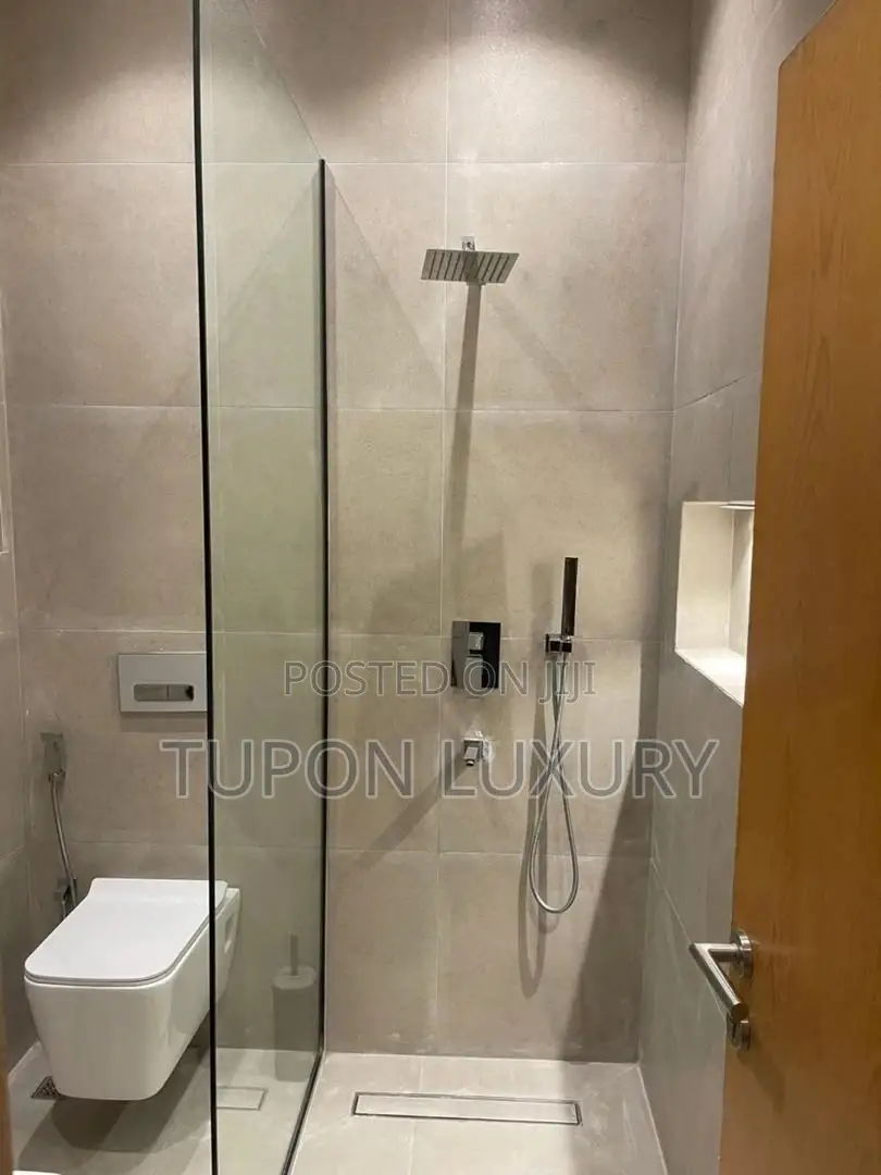 One Bed With Swimming Pool and Gym