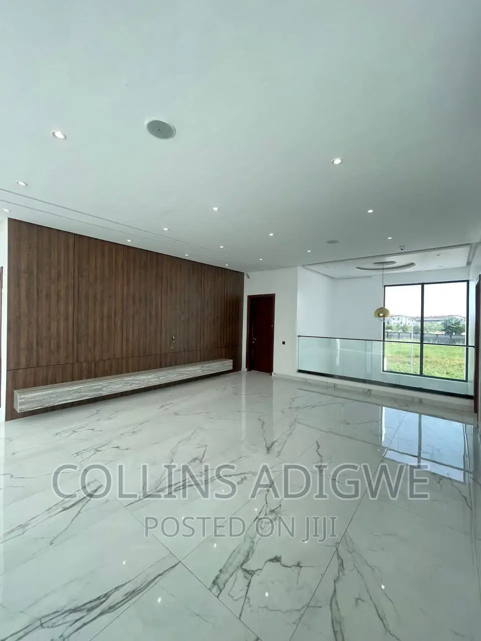 5bdrm Duplex in Vgc for sale