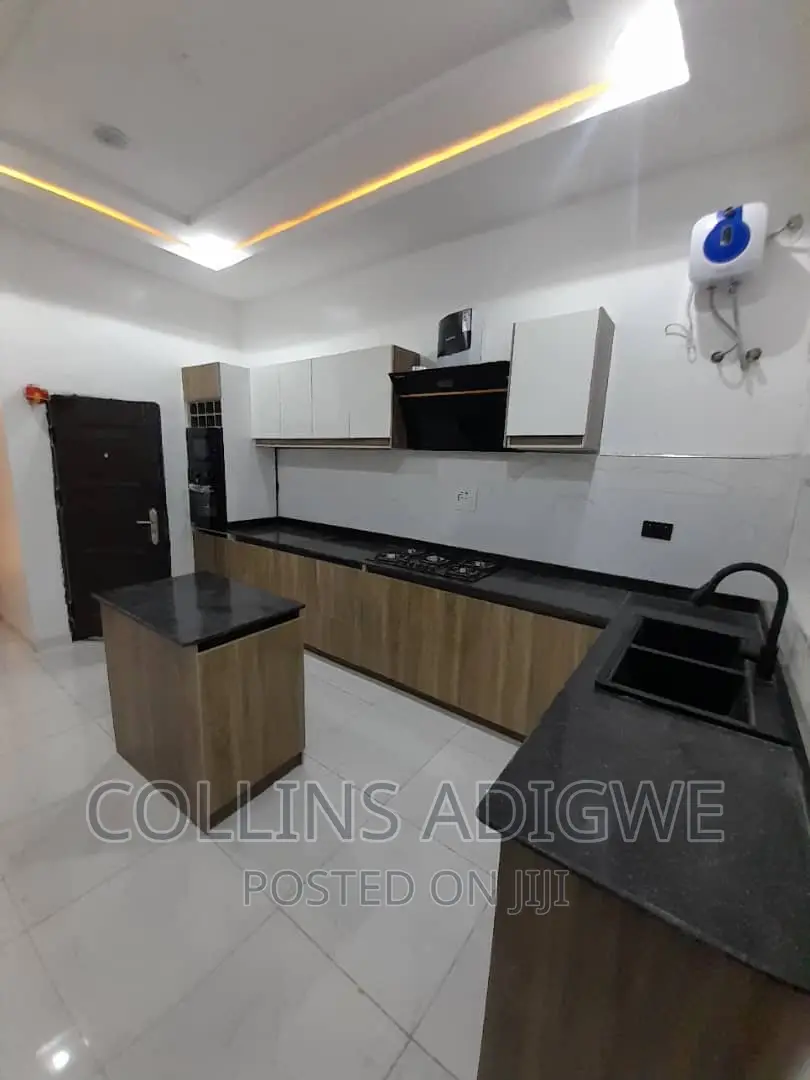 4 Bedroom Duplex Fully Detached With Swimmin Pool 4 Shortlet