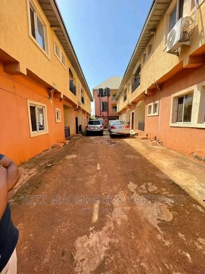 3bdrm Block of Flats in New Haven Ext, for sale