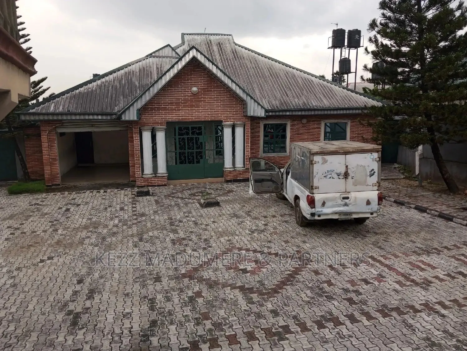 4bdrm Bungalow in Eliohani, Off, Port-Harcourt for sale