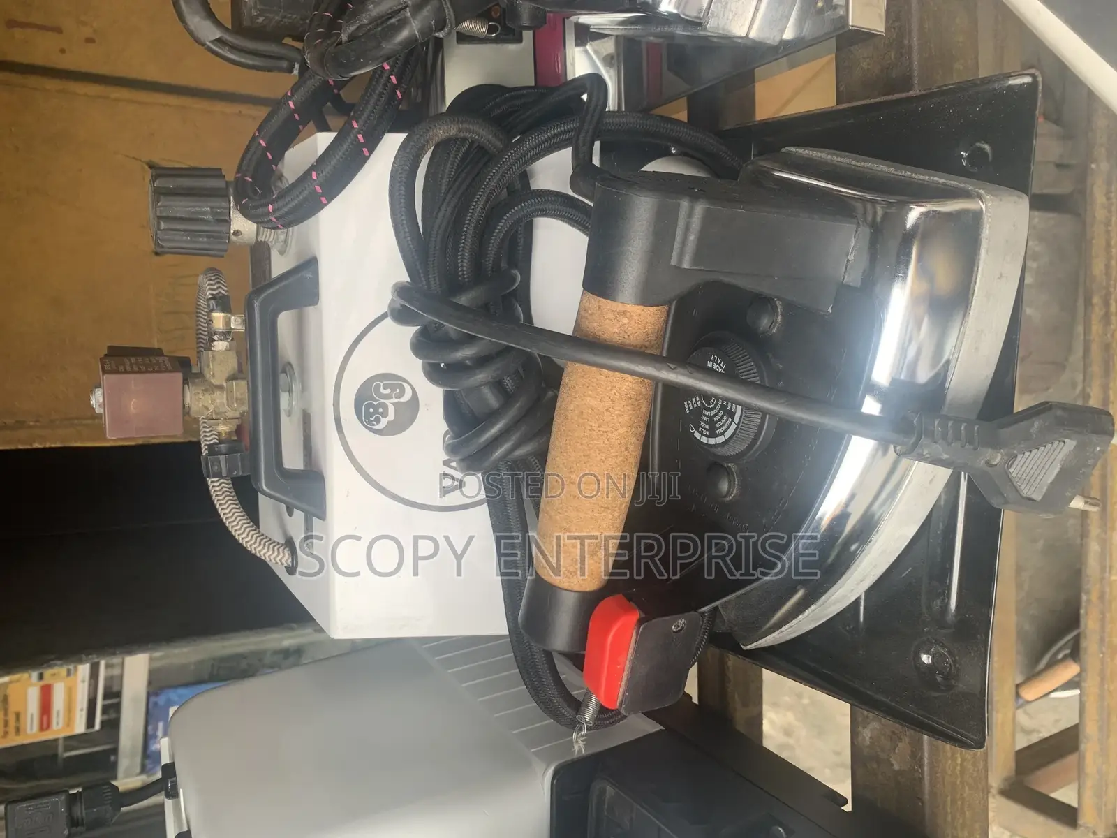 Heavy Duty Steam Iron for Laundry and Fashion