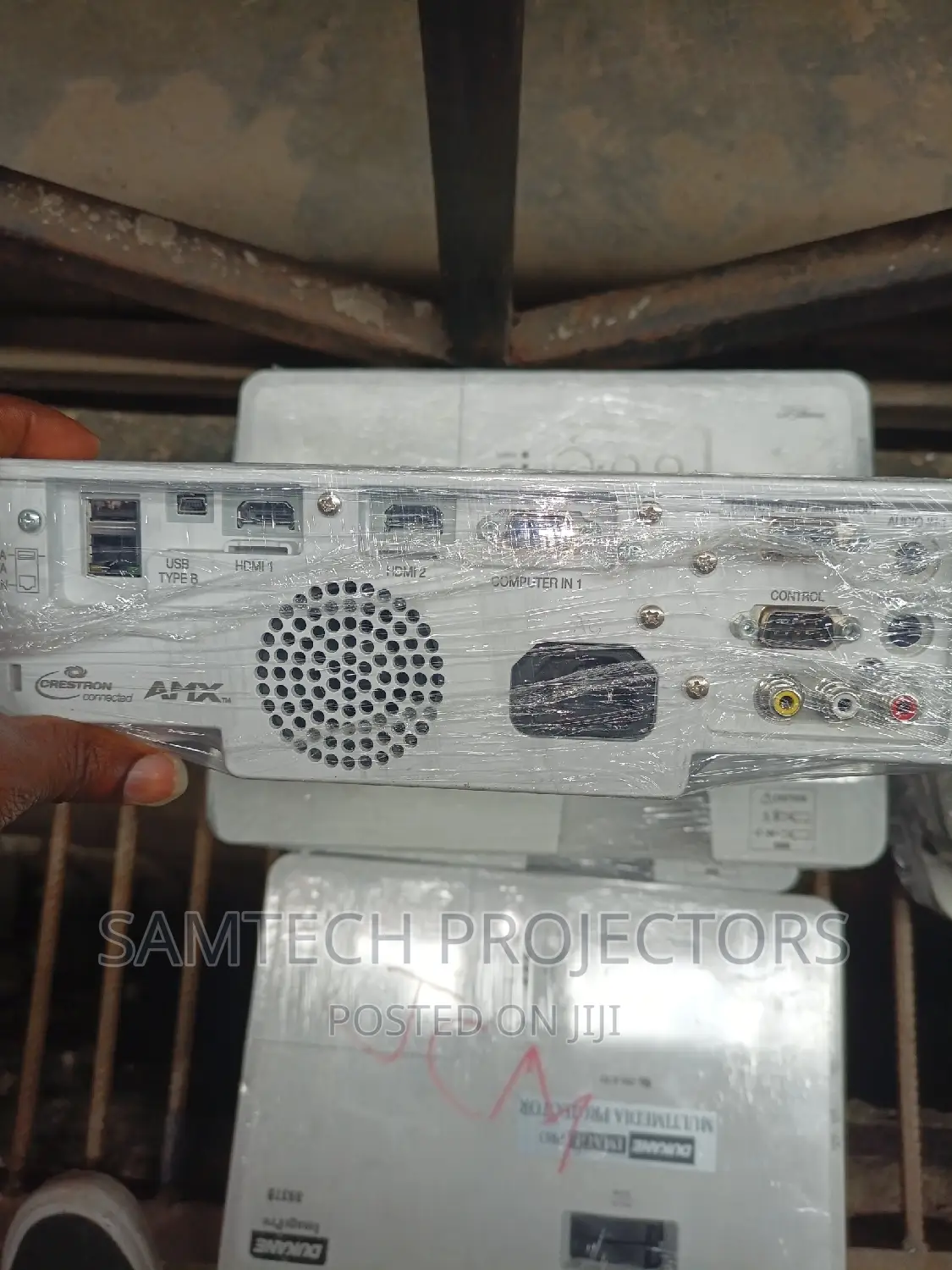 America Projector (Maxell) in Ikeja ,Lekki,Delta Abuja