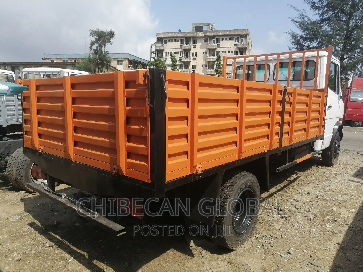 Benz 711 D Pickup 6 Tyres Foreign Used