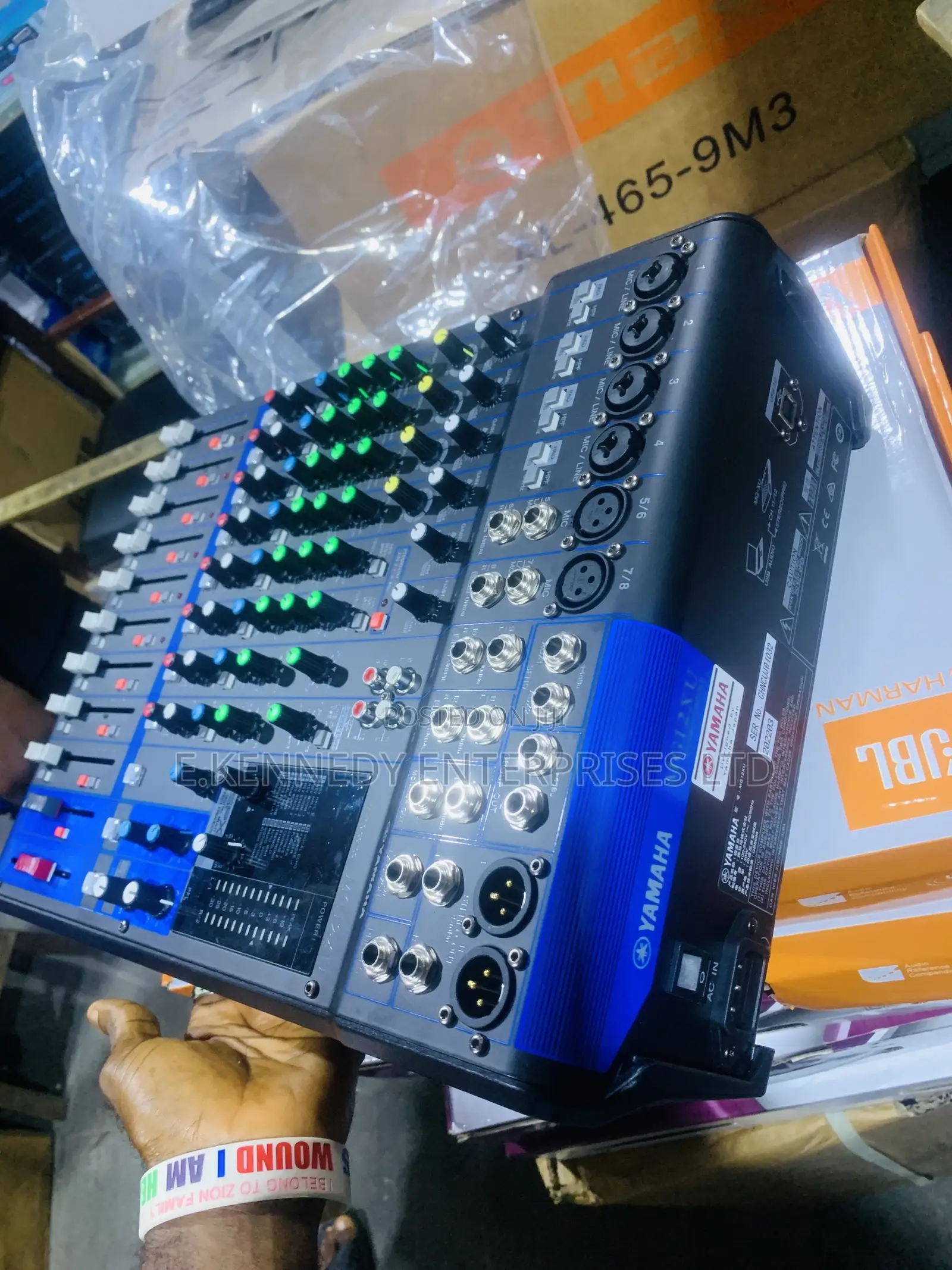 Professional Yamaha Mg12xu Mixing Console