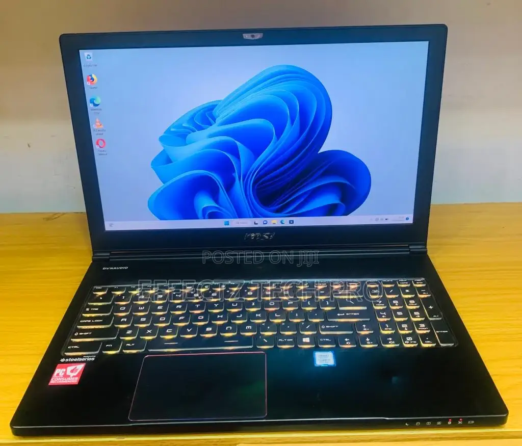 Laptop MSI GS63 Stealth 8RE 16GB Intel Core i7 SSD 512GB