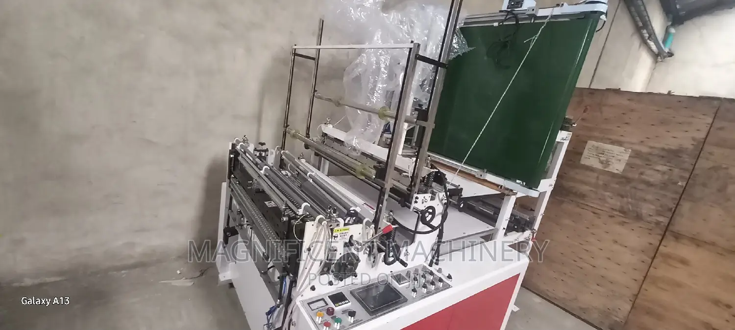 Double Deck Bag Making Nylon Cutting and Sealing Machine