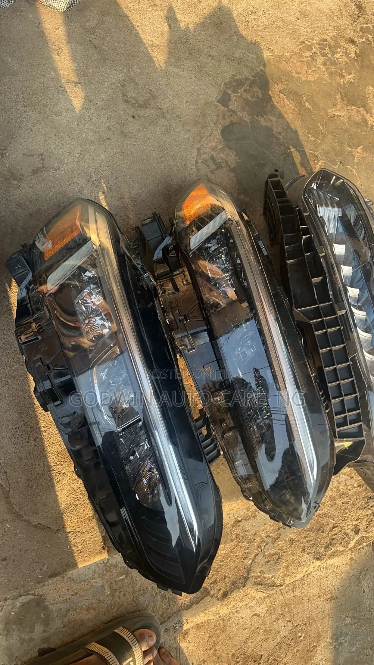Headlight 2023 Honda Civic Available