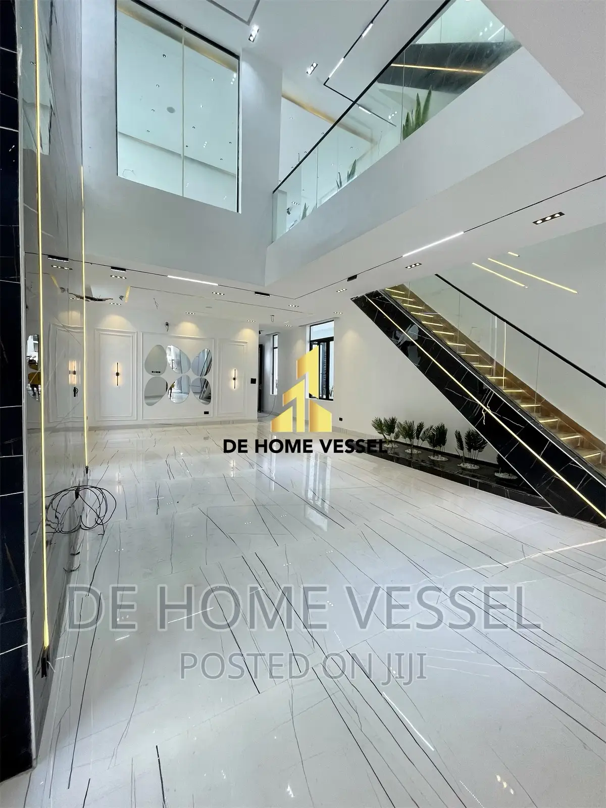5bdrm Duplex in Osapa london for sale