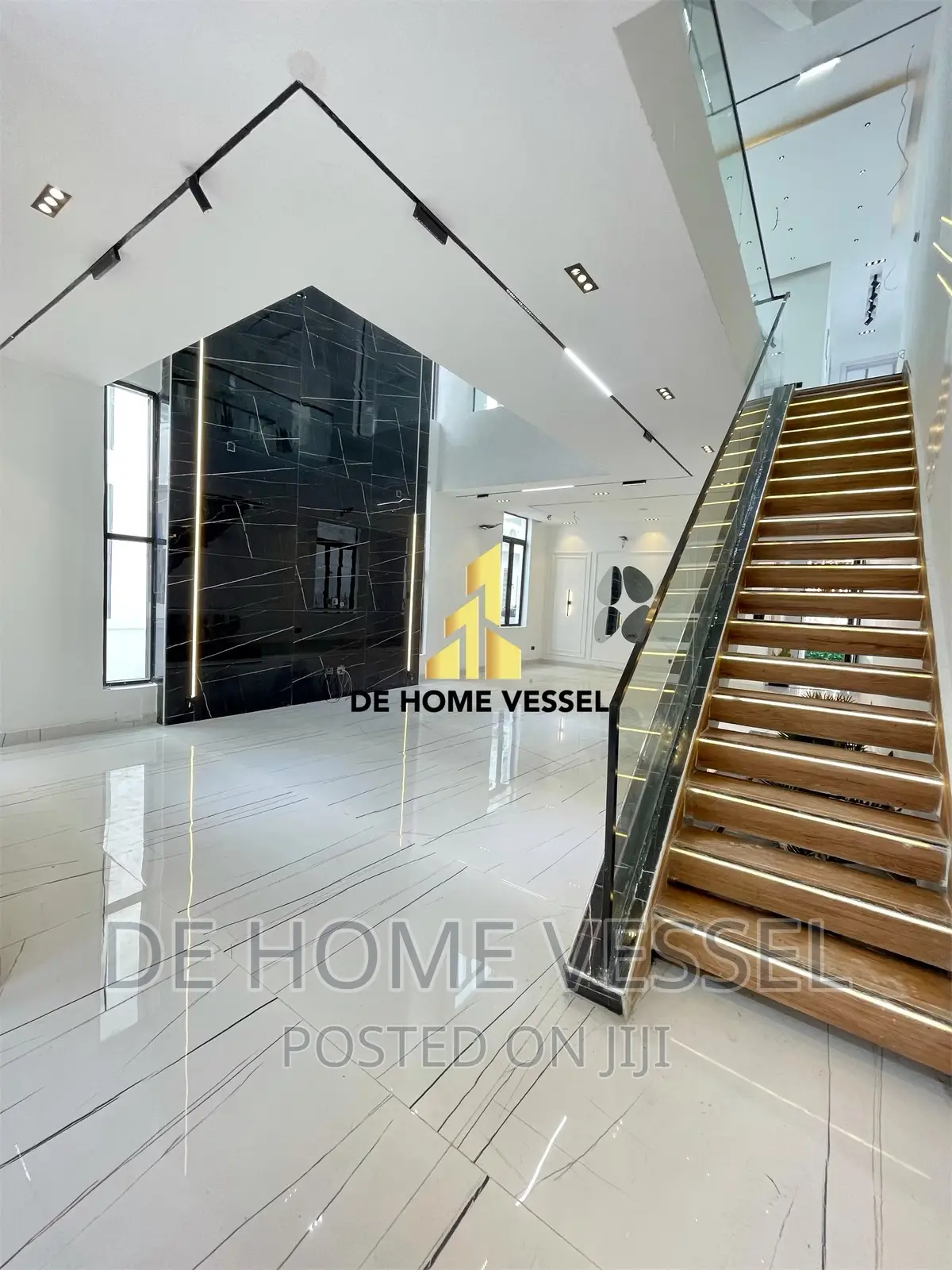 5bdrm Duplex in Osapa london for sale