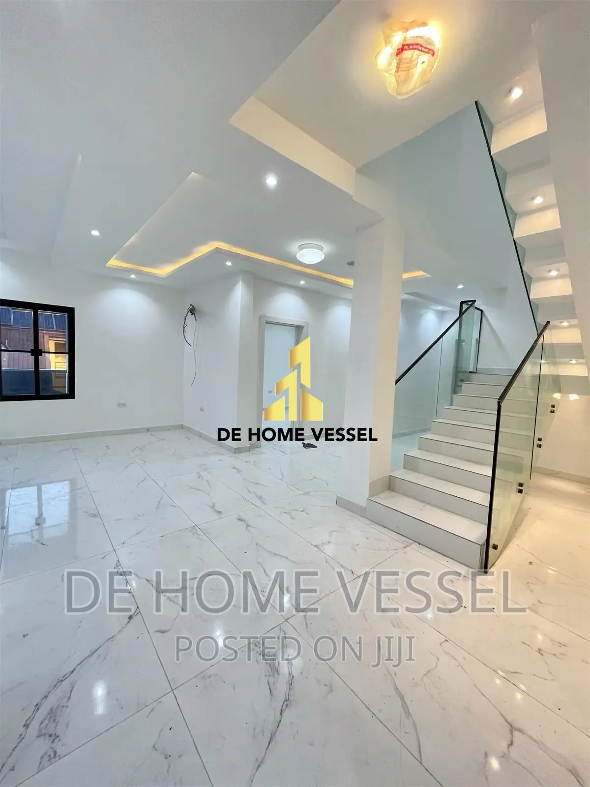 4bdrm Maisonette in Lekki Phase 1 for sale