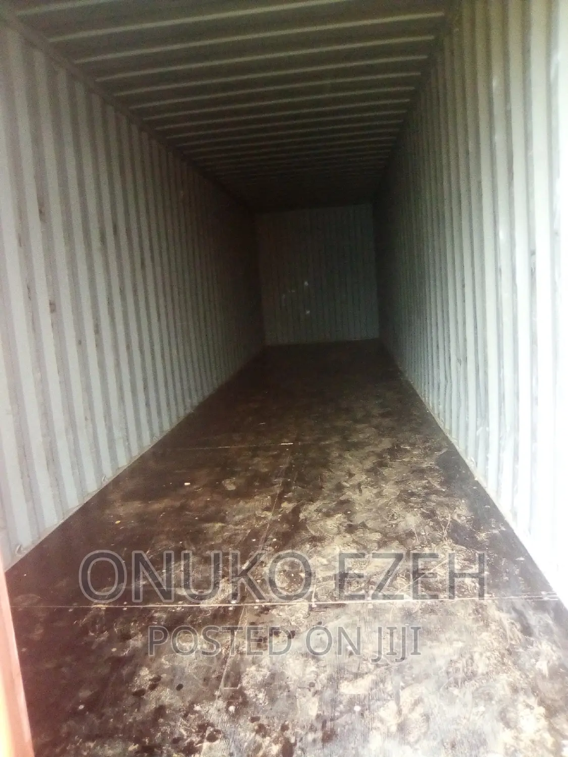40ft Highrise Almost Brand New