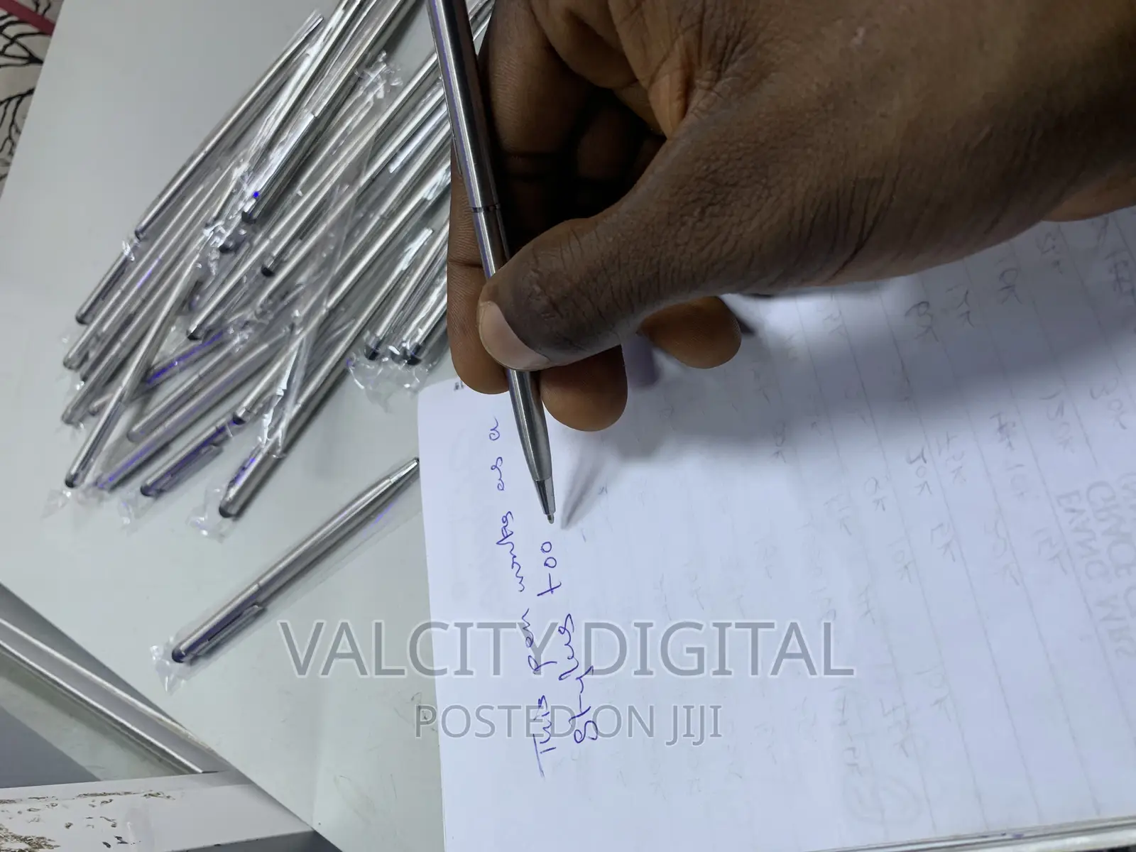 Universal Stylus Pen and Regular Pen Combine