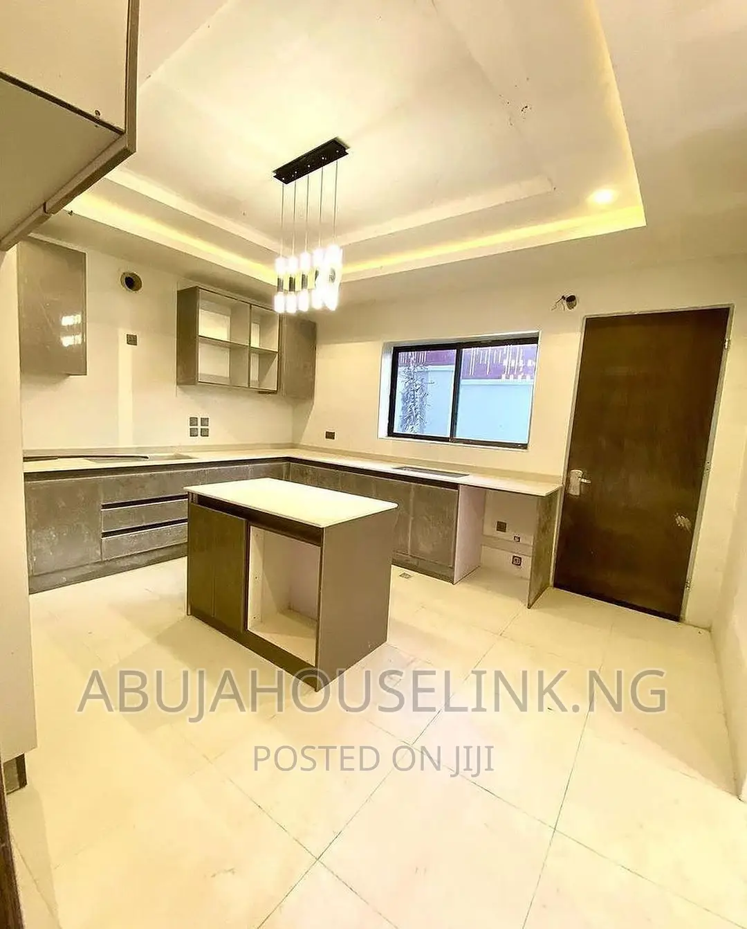 5bdrm Duplex in Guzape Abuja for sale