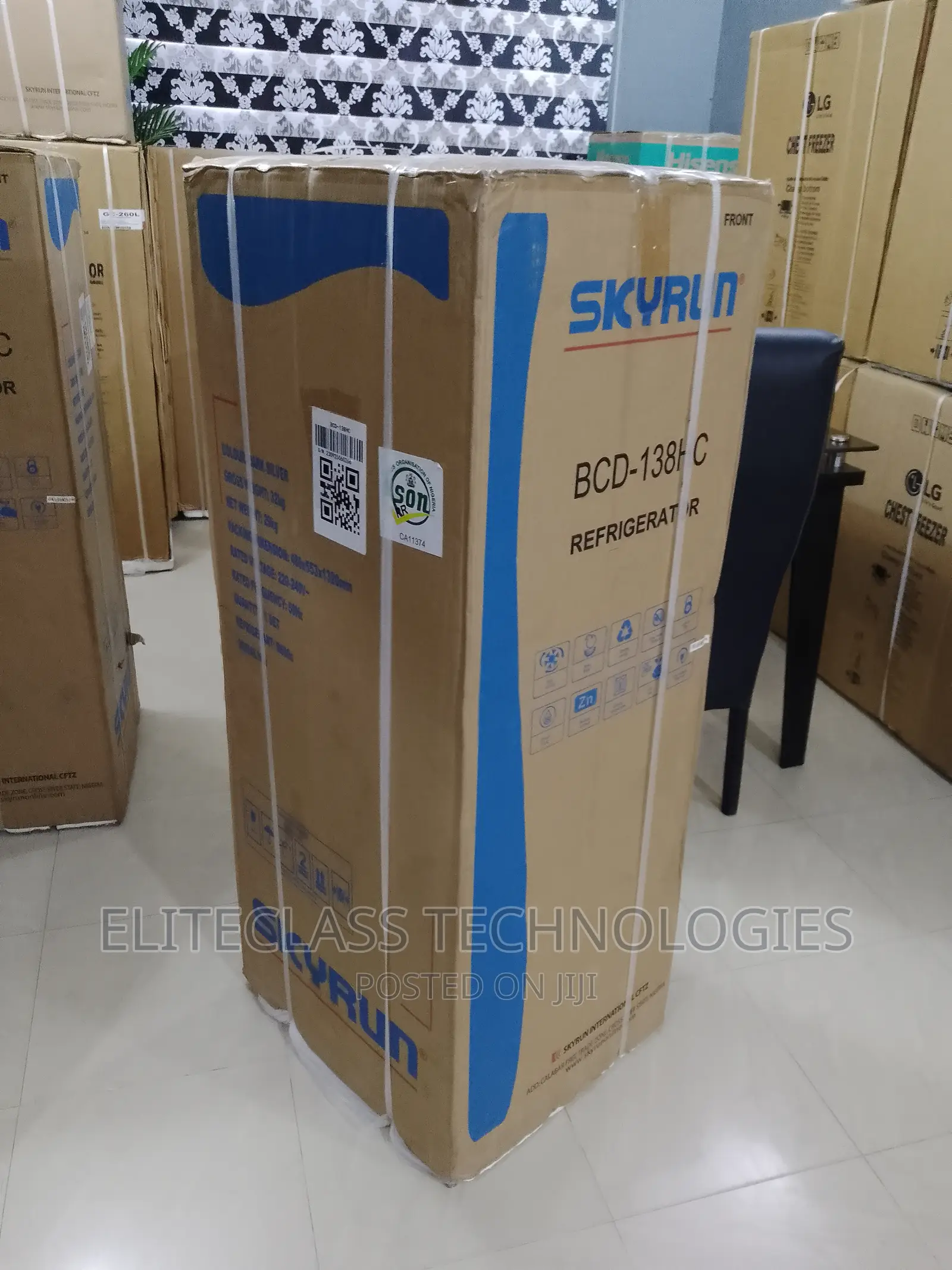 Skyrun BCD-138HC Refrigerator With Lock and Key
