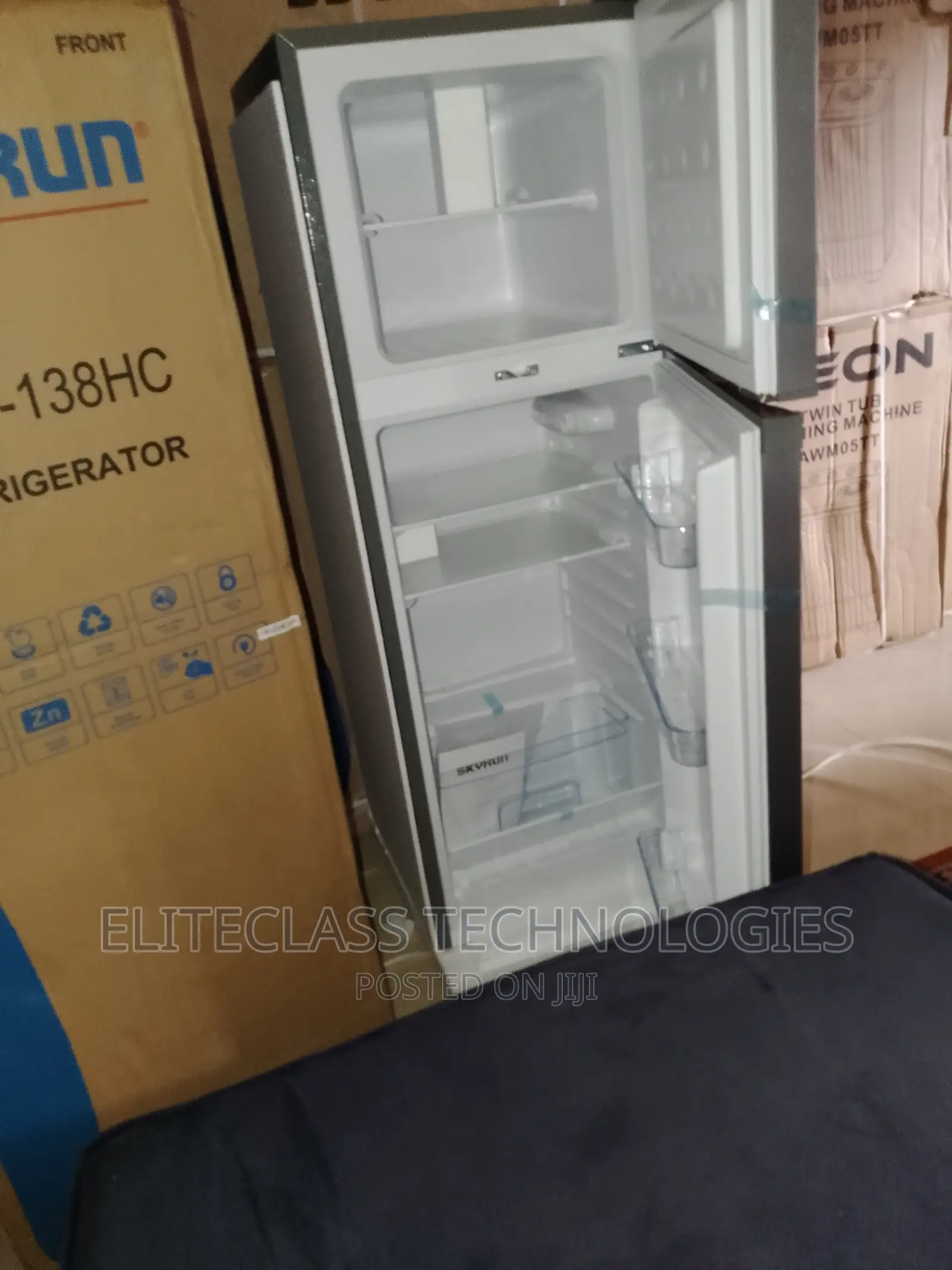 Skyrun BCD-138HC Refrigerator With Lock and Key