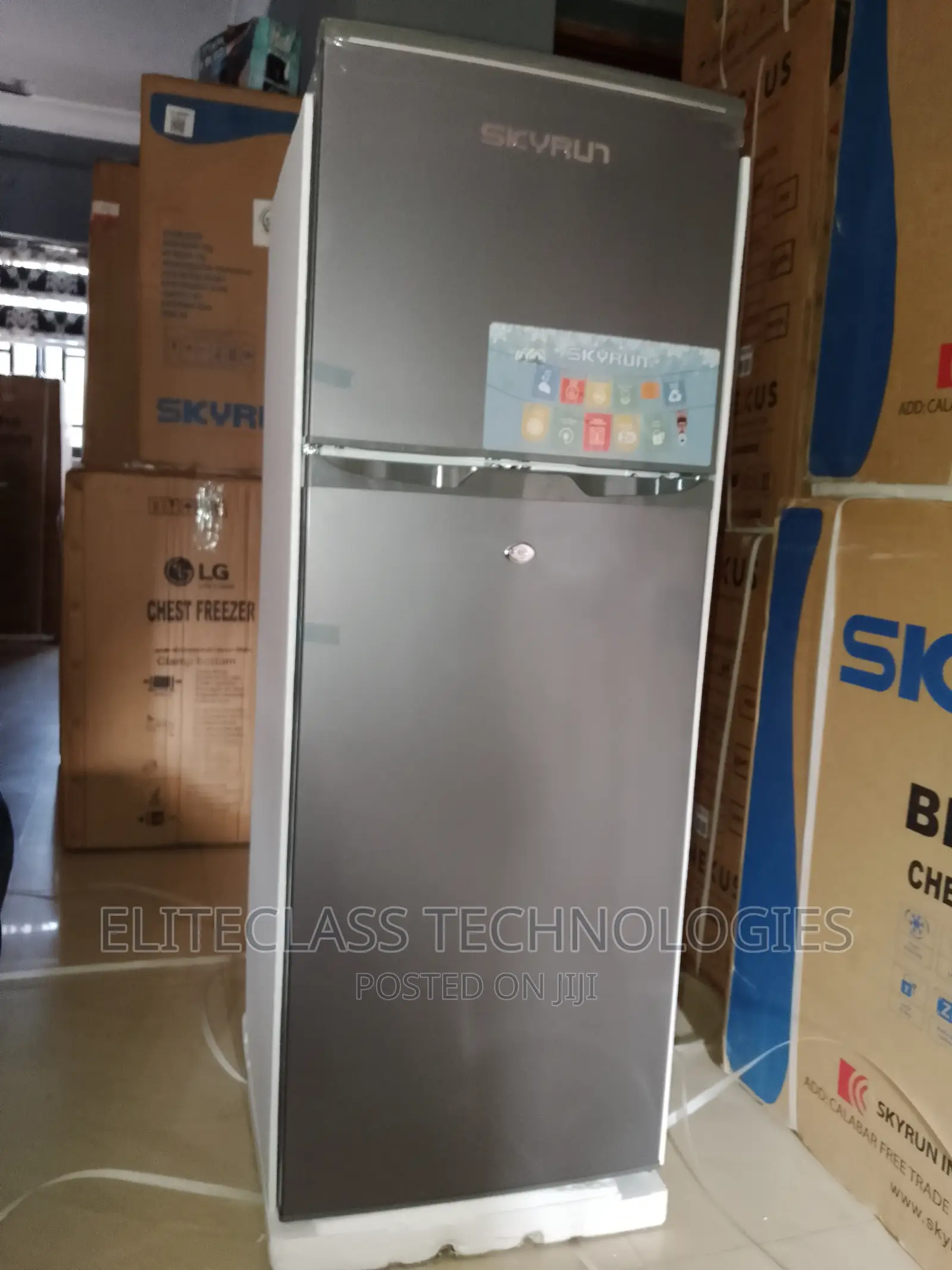 Skyrun BCD-138HC Refrigerator With Storage Basket