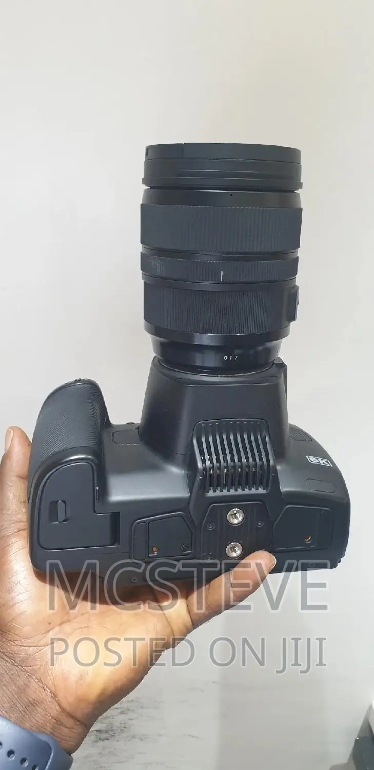 Blackmagic Pocket Cinema G2 With 24 - 70MM DG Sigma Lens