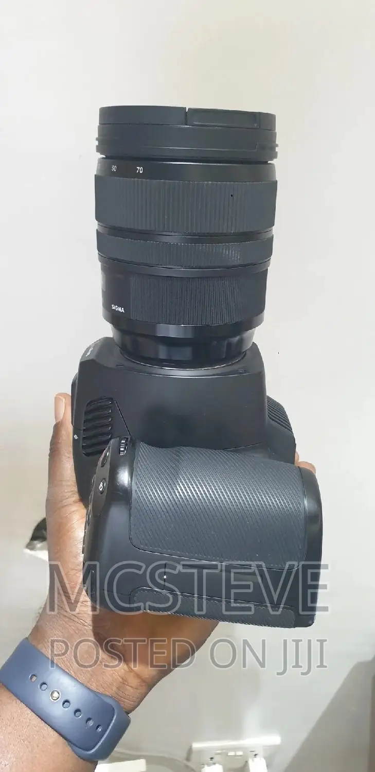 Blackmagic Pocket Cinema G2 With 24 - 70MM DG Sigma Lens