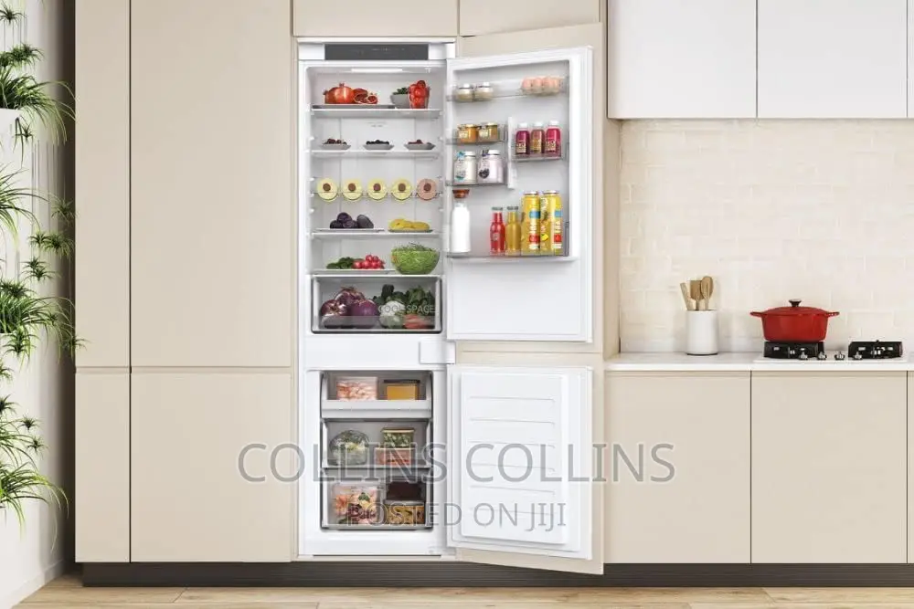 Hoover 70/30 Built-in/Integrated Frost Free Fridge Freezer