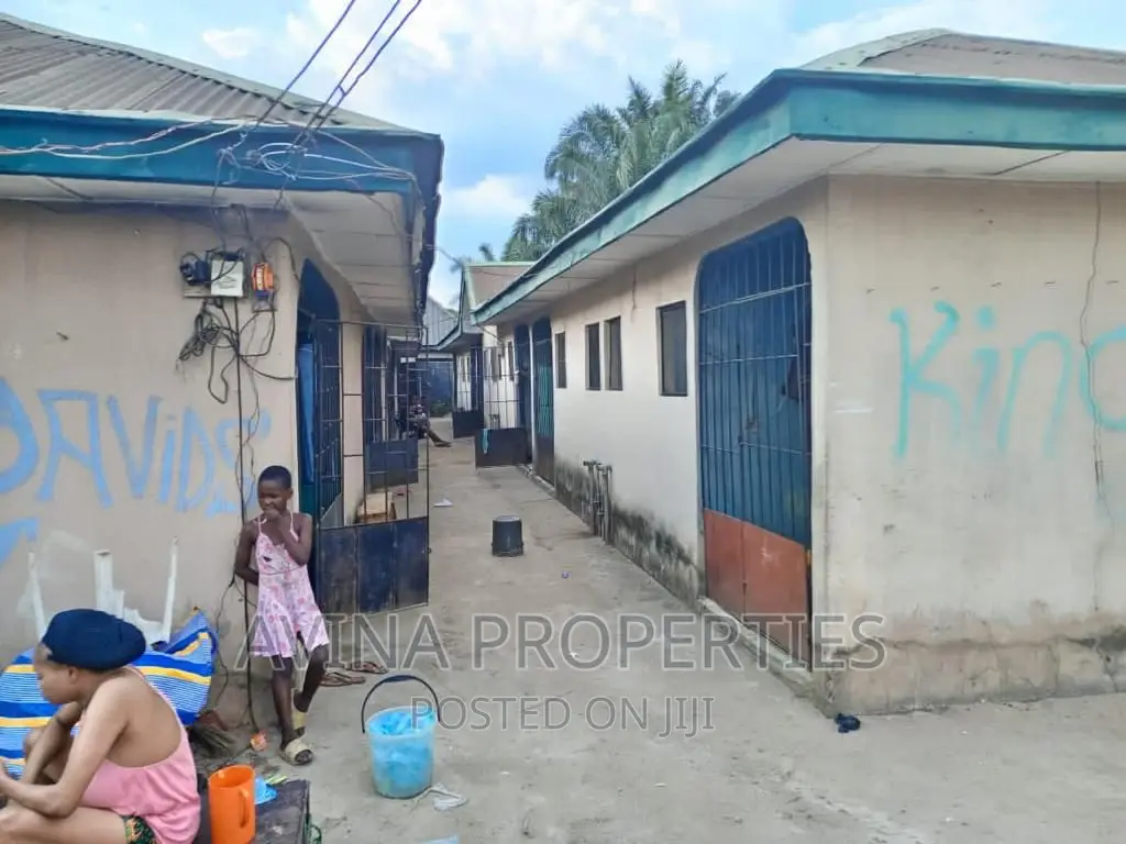 13 Rooms Self-Contained on Two Plots With Extra Uncomplicated Duplex