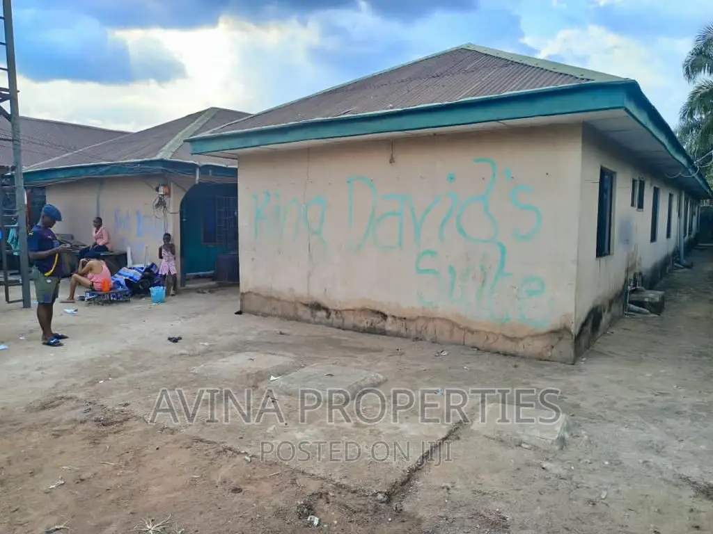 13 Rooms Self-Contained on Two Plots With Extra Uncomplicated Duplex