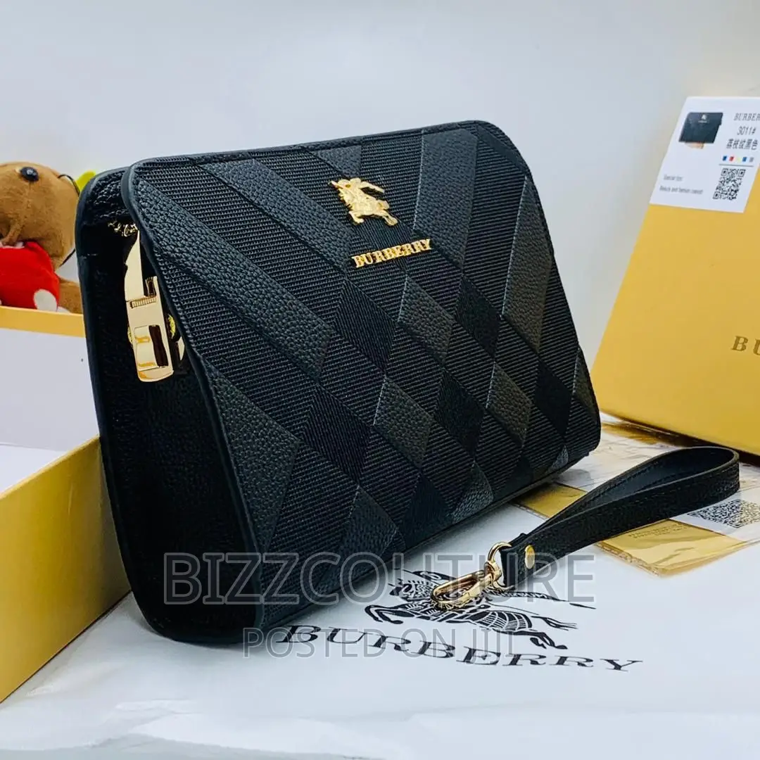 Original Burberry Clutches Bags Available in Store