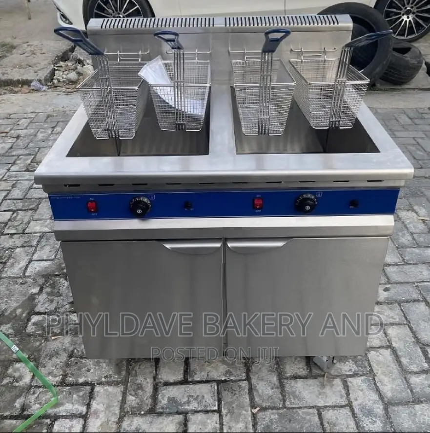 4-Baskets Deep Fryer With Carbinet